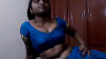 ஃபேமிலி ஸ்ட்ரோக்கிலிருந்து புதுப்பிக்கப்பட்ட அழகான லிவ் உடன் தி பெட் ஆக்ஷனில்