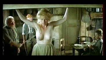 Xcoreclub இலிருந்து அழகான Molly OQuinn உடன் குட்டை முடி ஸ்மட்