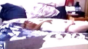 DDF நெட்வொர்க்கில் இருந்து ஹாட் ஜெனிஃபர் ஜேன் உடன் ஃபிங்கரிங் செக்ஸ்